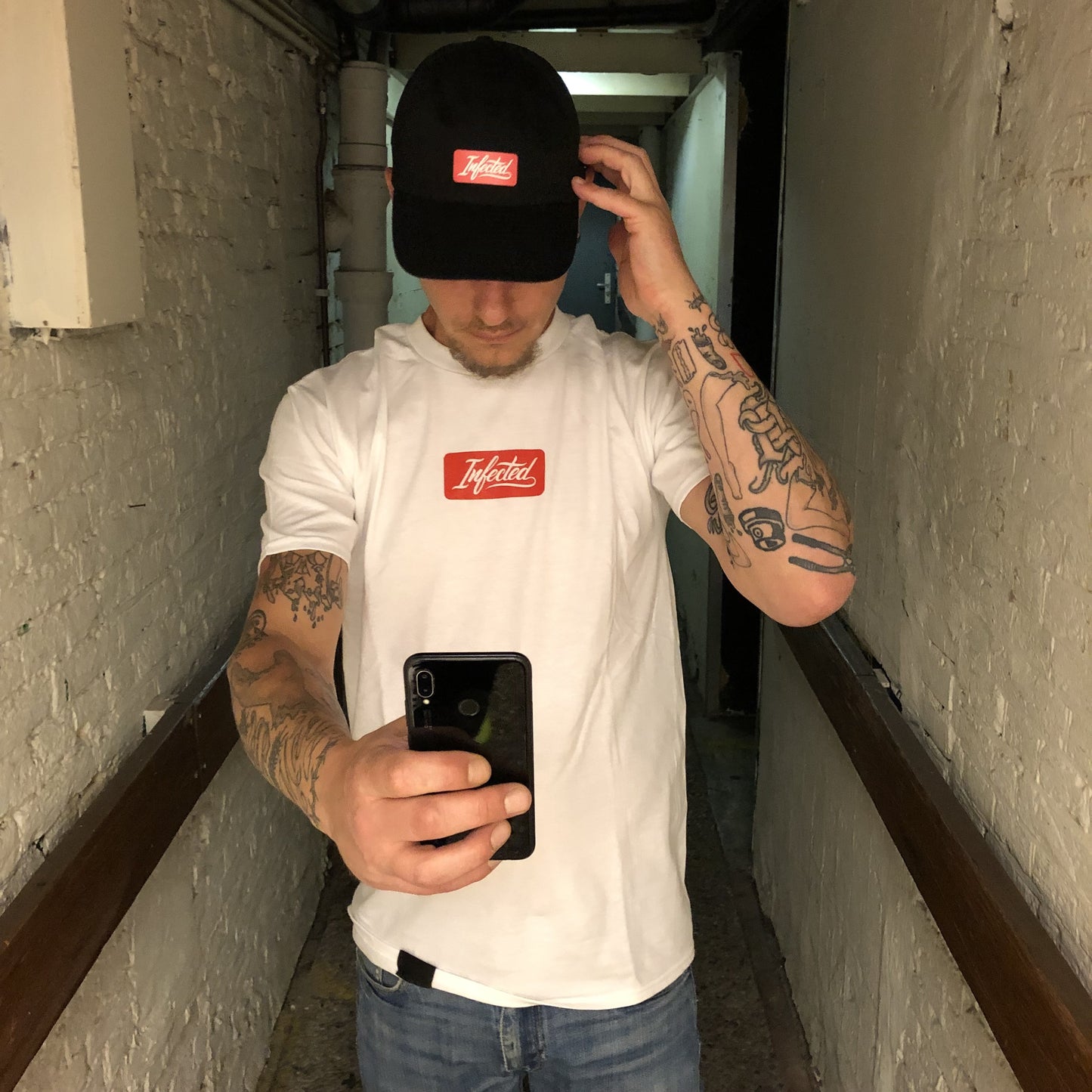 T-shirt INFECTED redbox