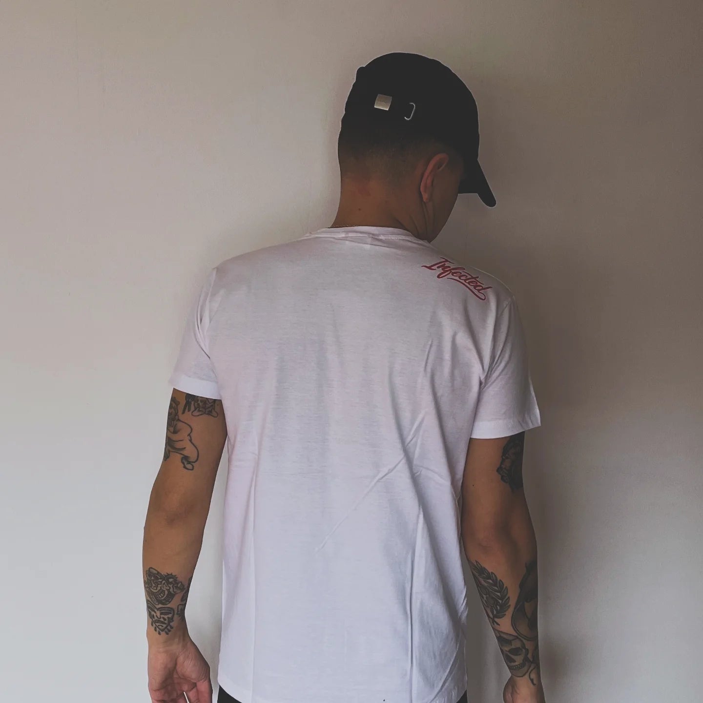 T-Shirt Infected Basic Wit (S, M, L, XL)