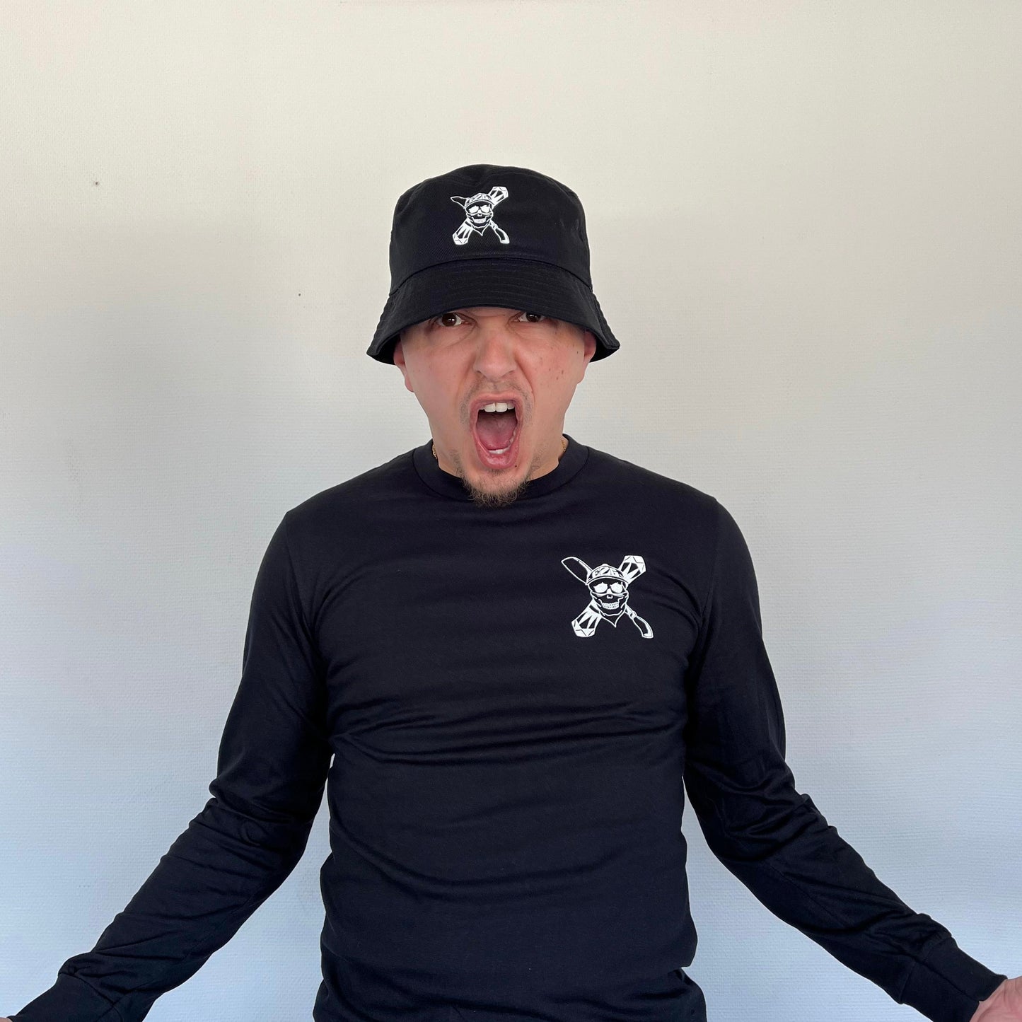 Long Sleeve EZG Skull (S, M, L, XL, XXXL)