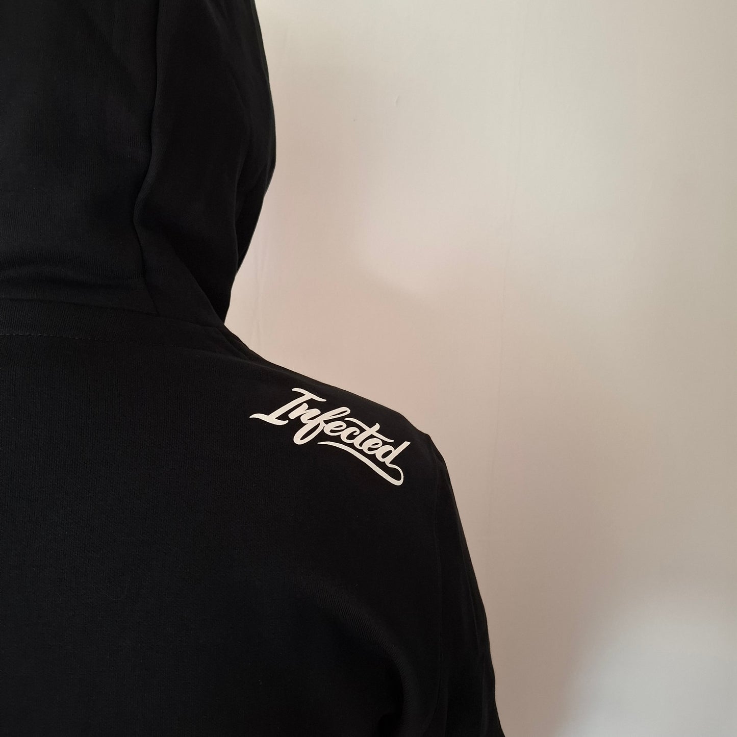 Hoodie Infected EST.2008 (S, M)