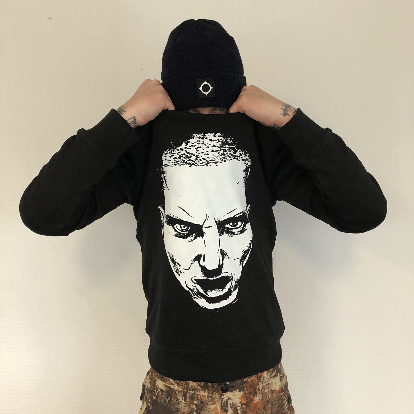 Crewneck Steen Kop X Gijs Kast zwart