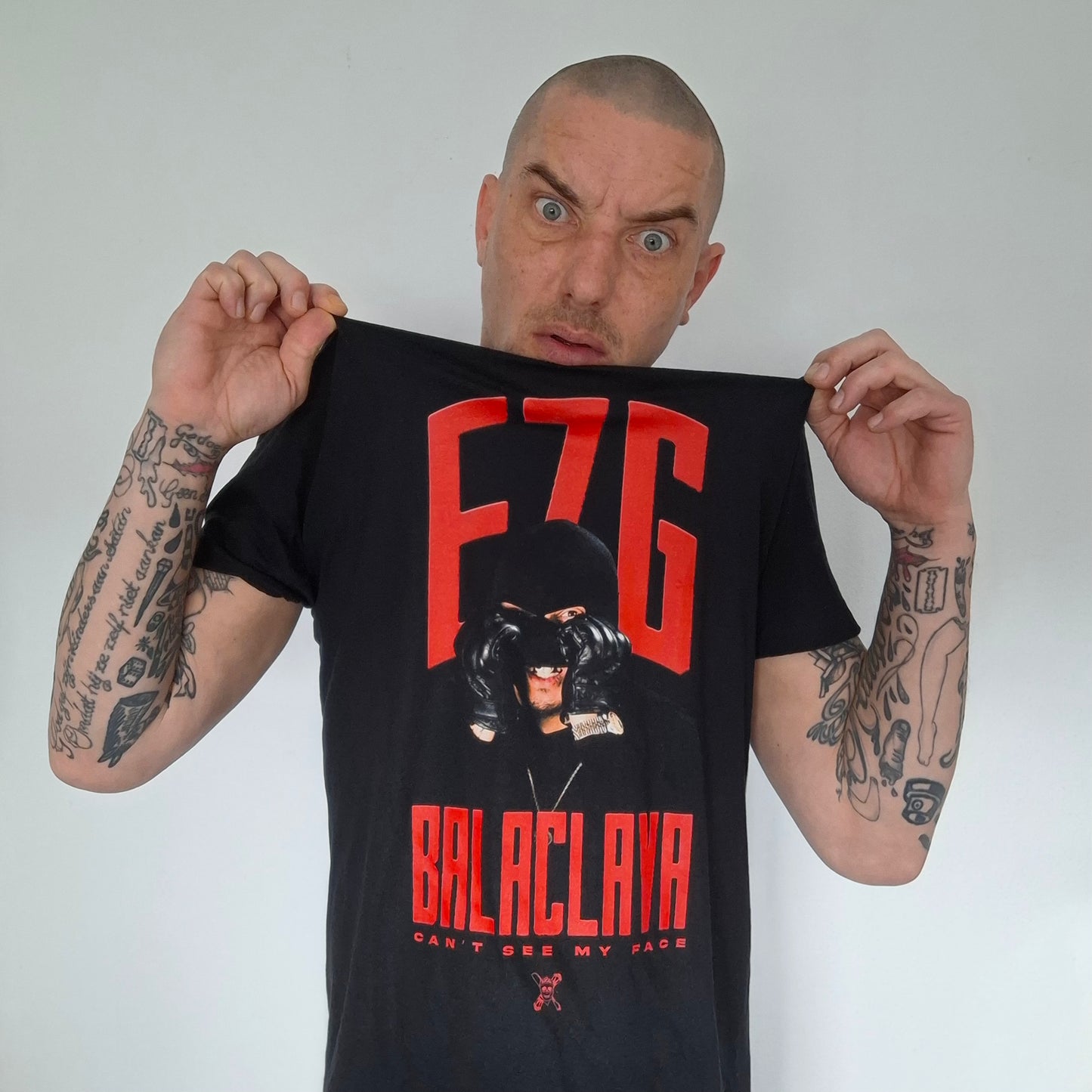 T-Shirt EZG Balaclava Album