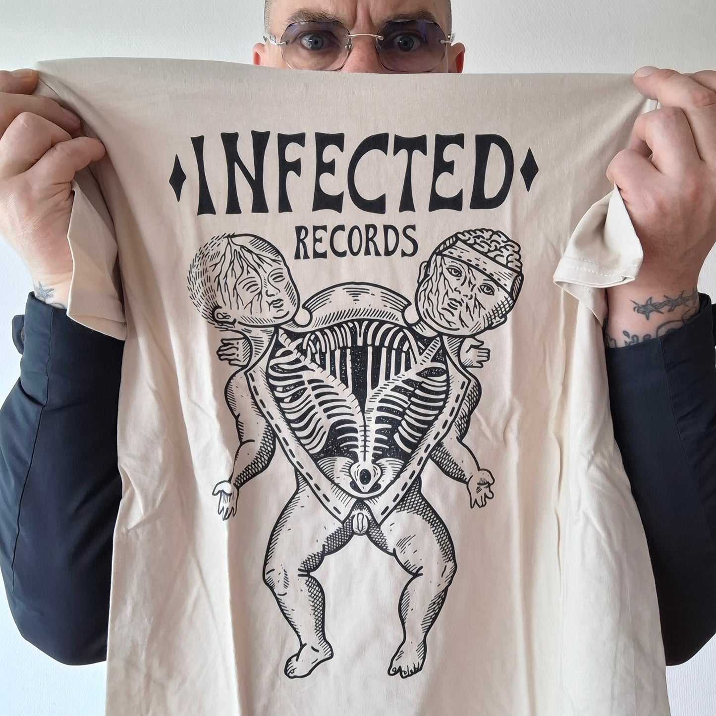 T-Shirt INFECTED X Weswiz (M)